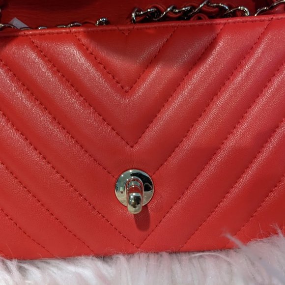 Chanel red mini rectagular lambskin chevron flap - Picture 2 of 10